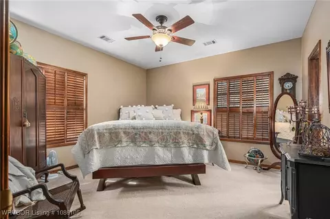 Bedroom - 2105 Massard Rd, Fort Smith, AR 72903 photo 4 of 6