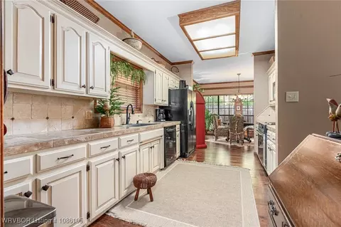 Kitchen - 2105 Massard Rd, Fort Smith, AR 72903 photo 1 of 5