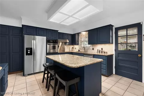 Kitchen - 2800 S 34th St, Fort Smith, AR 72903 photo 2 of 4