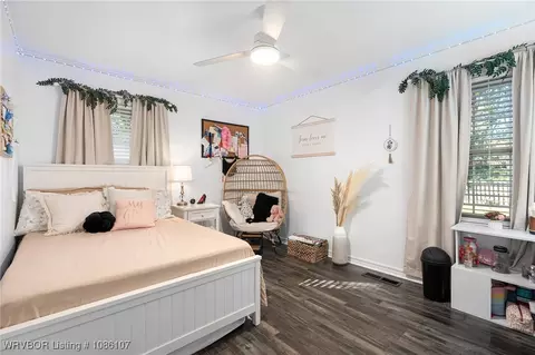 Bedroom - 2800 S 34th St, Fort Smith, AR 72903 photo 5 of 7