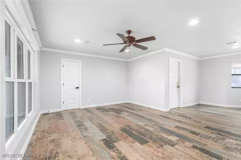 Living - 3001 S 106th Cir, Fort Smith, AR 72903 photo 3 of 7
