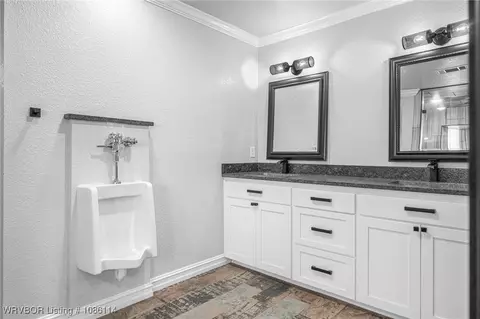 Bath - 3001 S 106th Cir, Fort Smith, AR 72903 photo 1 of 4