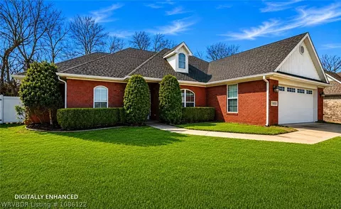 Exterior - 5800 Thomas Rd, Fort Smith, AR 72916 photo 2 of 3