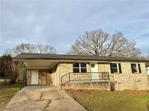 2006 Gordon Dr, Ozark, AR 72949