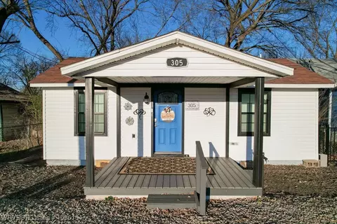 305 Port Arthur Ave, Sallisaw, OK 74955