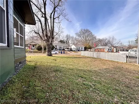 Exterior - 1214 N 34th St, Fort Smith, AR 72904 photo 11 of 13
