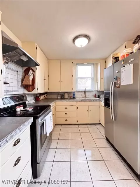 Kitchen - 1214 N 34th St, Fort Smith, AR 72904 photo 4 of 5