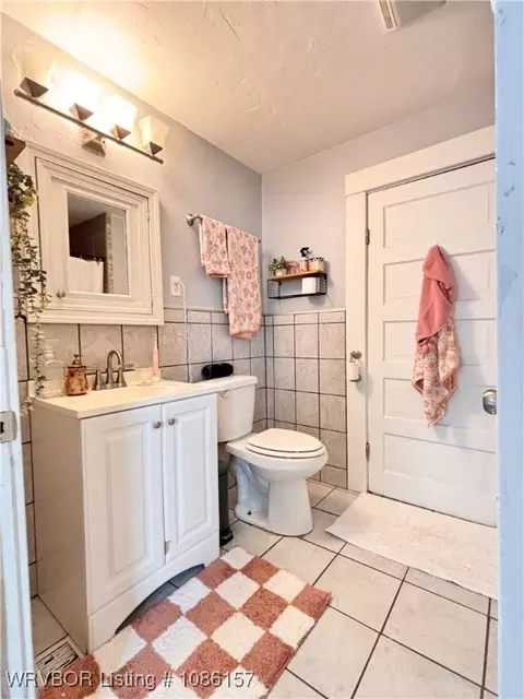 Bath - 1214 N 34th St, Fort Smith, AR 72904 photo 1 of 8