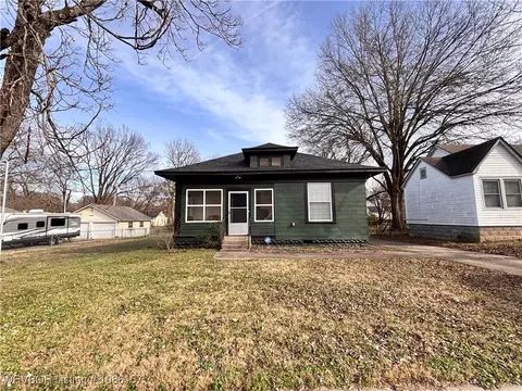 Exterior - 1214 N 34th St, Fort Smith, AR 72904 photo 4 of 13