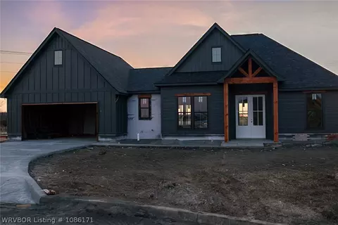 2061 Prairie Fire Dr, Sallisaw, OK 74955