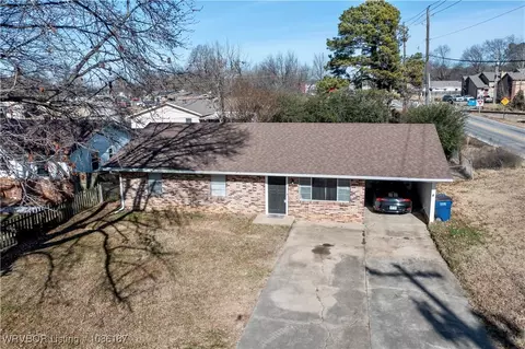 Exterior - 1923 Utica St, Fort Smith, AR 72901 photo 5 of 5