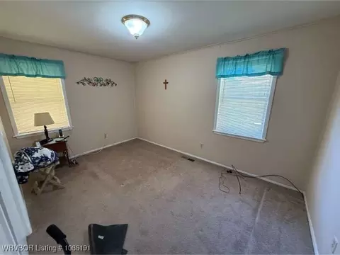 Bedroom - 811 S Division St, Lavaca, AR 72941 photo 2 of 2