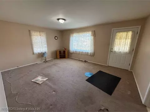 Living - 811 S Division St, Lavaca, AR 72941 photo 2 of 2