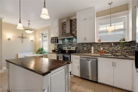 Kitchen - 1112 S 21st St, Fort Smith, AR 72901 photo 9 of 10