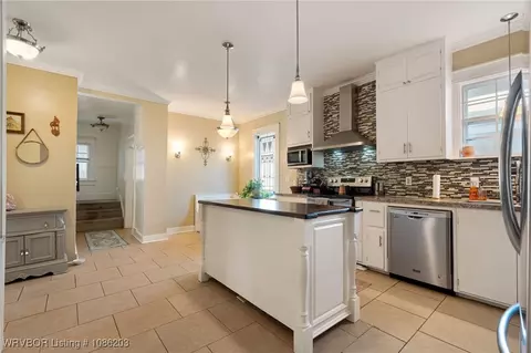 Kitchen - 1112 S 21st St, Fort Smith, AR 72901 photo 1 of 10