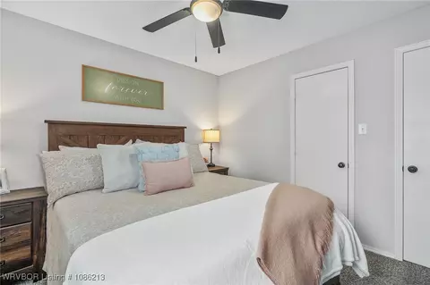 Bedroom - 105 W Houston St, Lavaca, AR 72941 photo 3 of 5