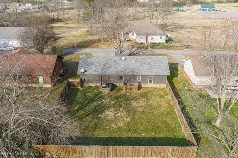 View/Area - 105 W Houston St, Lavaca, AR 72941 photo 5 of 5