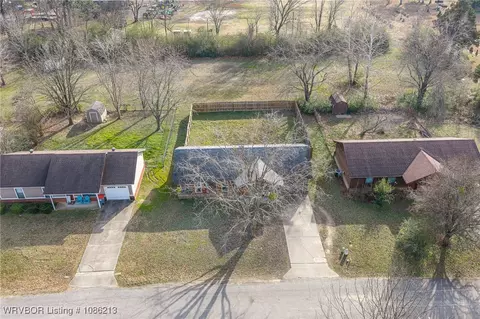 View/Area - 105 W Houston St, Lavaca, AR 72941 photo 2 of 5