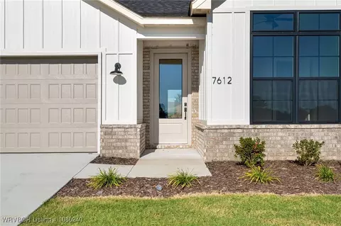 7612 Woodbine Ln, Fort Smith, AR 72916