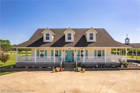 1716 E Wood St, Paris, AR 72855