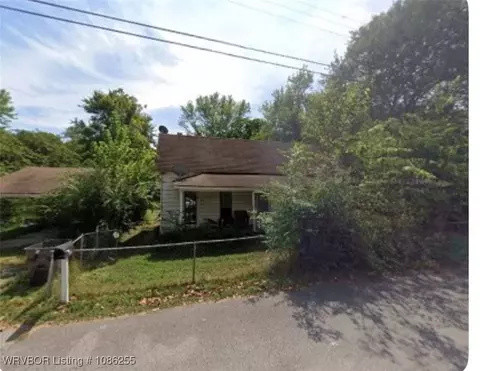 411 Choctaw St, Hackett, AR 72937