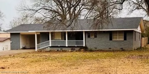 1073 Washington St, Waldron, AR 72958