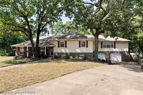 7709 Camelot Cir, Fort Smith, AR 72903