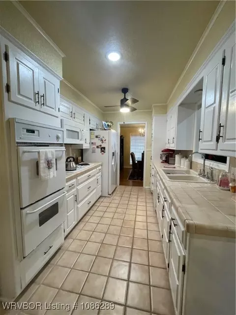 Kitchen - 7715 Camelot Cir, Fort Smith, AR 72903 photo 2 of 2