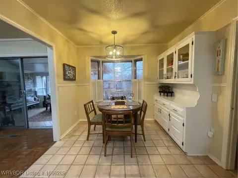 Dining - 7715 Camelot Cir, Fort Smith, AR 72903 photo 5 of 6