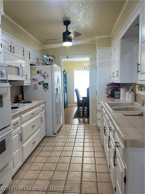 Kitchen - 7715 Camelot Cir, Fort Smith, AR 72903 photo 1 of 2