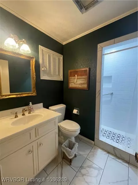 Bath - 7715 Camelot Cir, Fort Smith, AR 72903 photo 2 of 7
