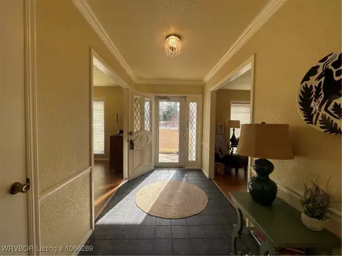 Entry Way - 7715 Camelot Cir, Fort Smith, AR 72903 photo 2 of 5