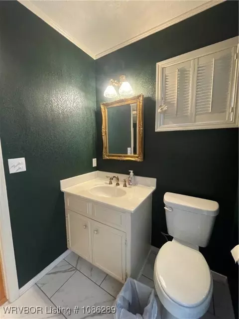 Bath - 7715 Camelot Cir, Fort Smith, AR 72903 photo 1 of 7