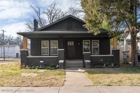 Exterior - 722 S 23rd St, Fort Smith, AR 72901 photo 4 of 10