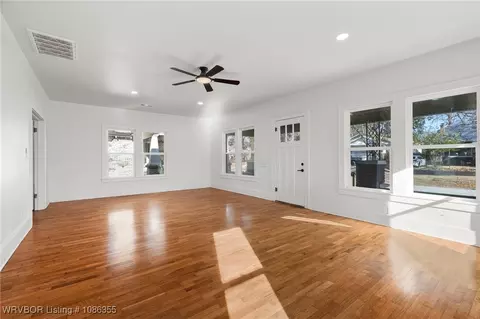 Living - 722 S 23rd St, Fort Smith, AR 72901 photo 2 of 4