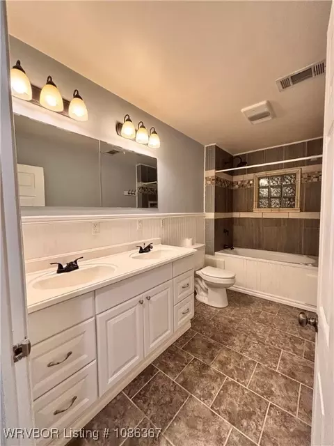 Bath - 8911 W Highway 252, Hackett, AR 72937 photo 4 of 4