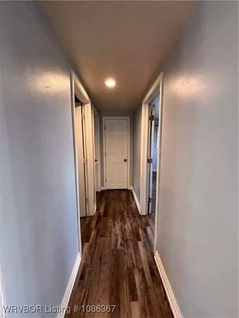 Entry Way - 8911 W Highway 252, Hackett, AR 72937 photo 1 of 3