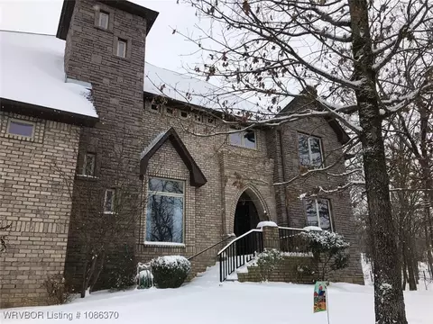 4711 Oak Hollow Ln, Fort Smith, AR 72903