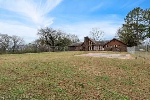Exterior - 4107 Mudtown Rd, Lavaca, AR 72941 photo 7 of 8