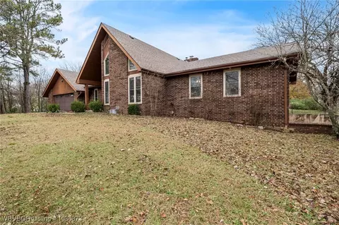 Exterior - 4107 Mudtown Rd, Lavaca, AR 72941 photo 2 of 8