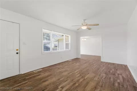 Living - 4607 S 22nd St, Fort Smith, AR 72901 photo 3 of 5