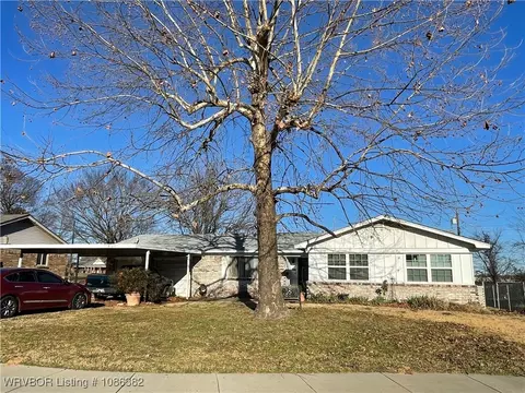 217 Baylor Cir, Fort Smith, AR 72908