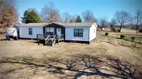107 Blackstone Cir, Wister, OK 74966