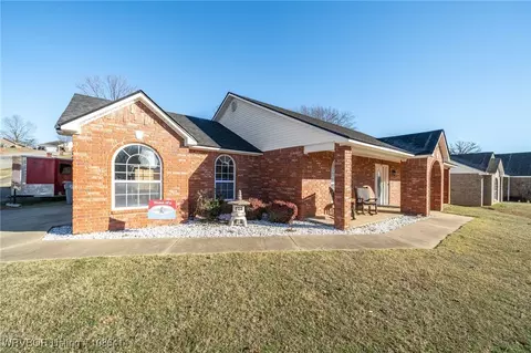 Exterior - 1012 J St, Barling, AR 72923 photo 2 of 6