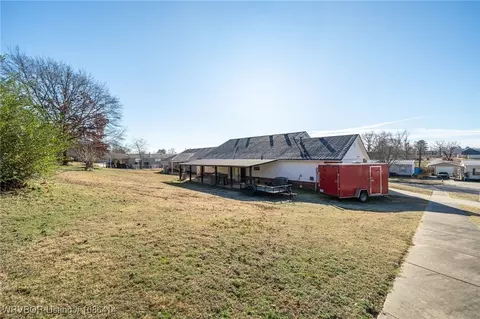 Exterior - 1012 J St, Barling, AR 72923 photo 6 of 6