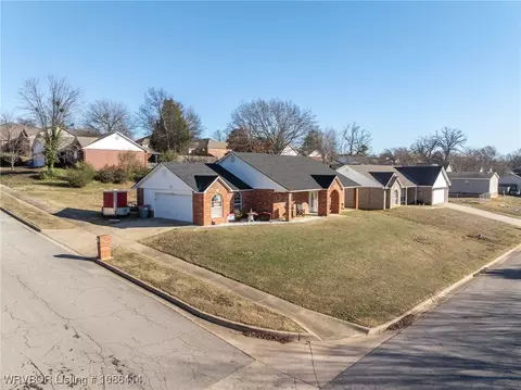 View/Area - 1012 J St, Barling, AR 72923 photo 1 of 4