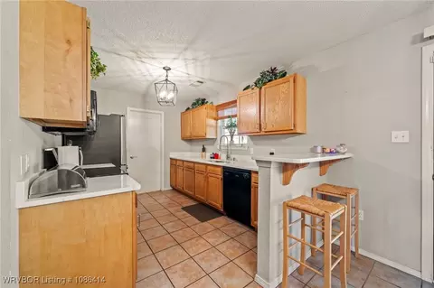 Kitchen - 1012 J St, Barling, AR 72923 photo 1 of 3