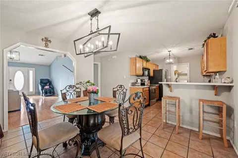 Dining - 1012 J St, Barling, AR 72923 photo 3 of 4