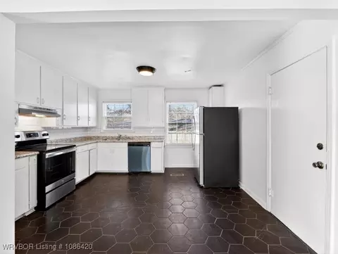 Kitchen - 315 N 41st St, Fort Smith, AR 72903 photo 1 of 3
