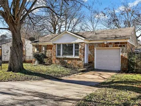 Exterior - 315 N 41st St, Fort Smith, AR 72903 photo 2 of 12